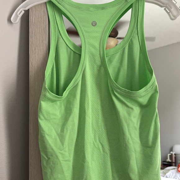 Green Lululemon tank top size 6 - Picture 7 of 7